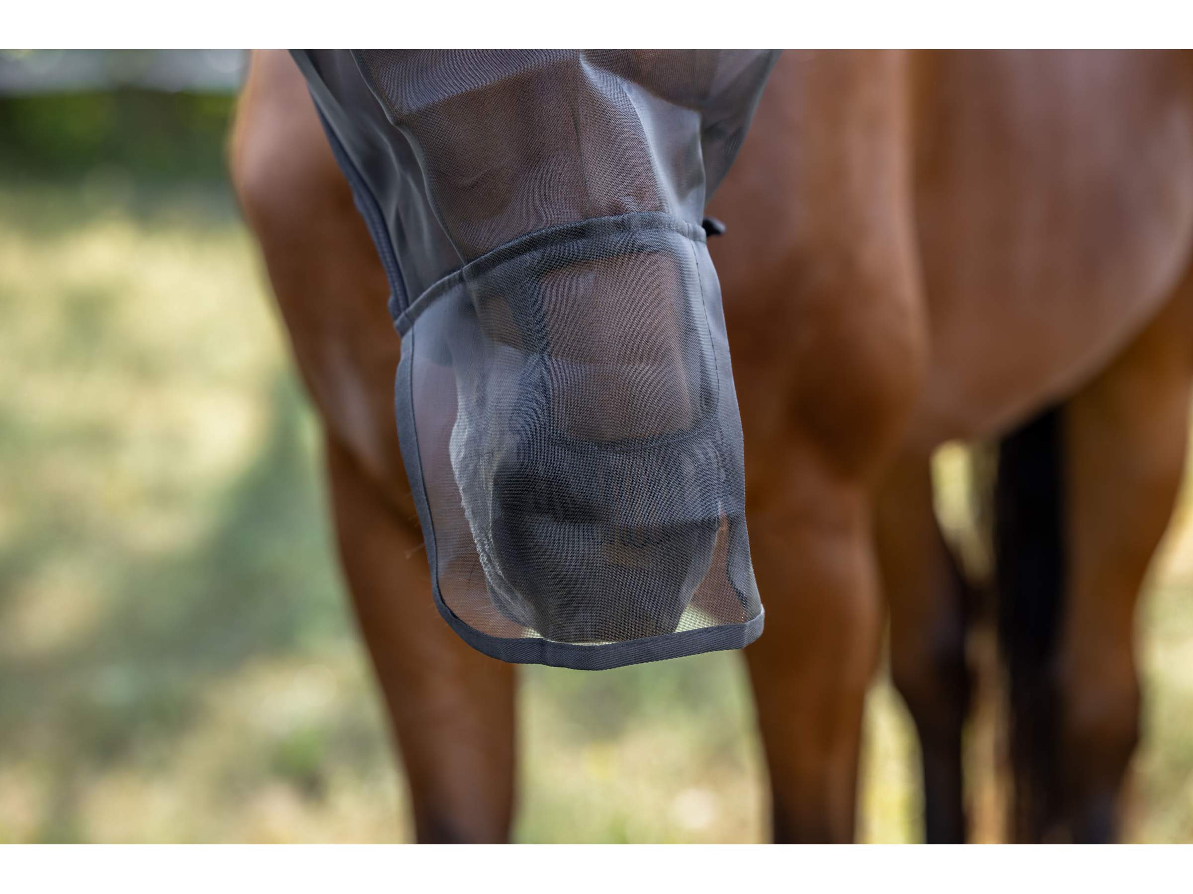 Masque anti-mouches avec protection des oreilles et naseaux - Image 1