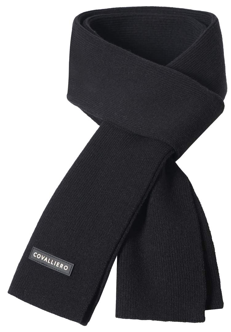 Knitted scarf - Image 1