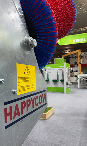 Messestand Kerbl mit Produkt HAPPYCOW