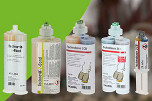 Zwei-Komponenten-Klebstoffe, wie Produkte Technobase 2CB oder Technovit-2-Bond von Kerbl