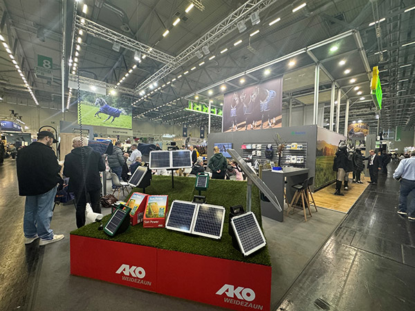 Der AKO Messestand auf der Messe spoga horse 2024