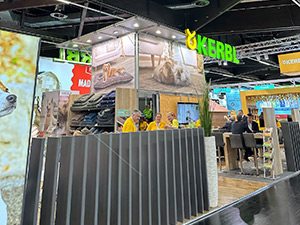 Messestand von Kerbl auf der Heimtiermesse Interzoo